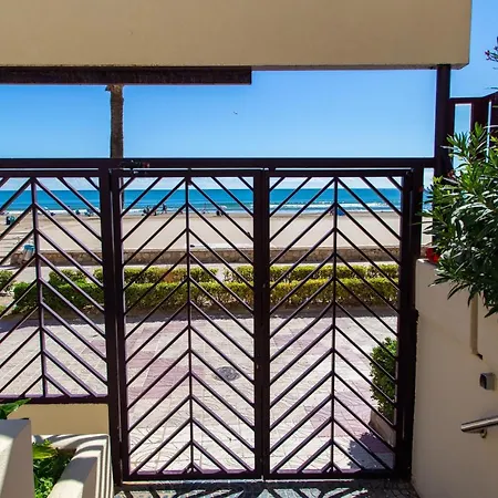 Florazar Beachfront * 쿠엘라
