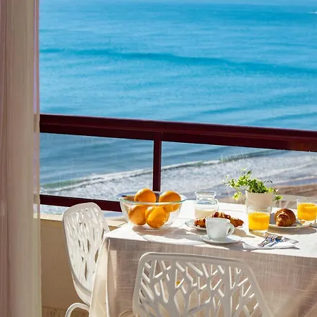 Florazar Beachfront Διαμέρισμα